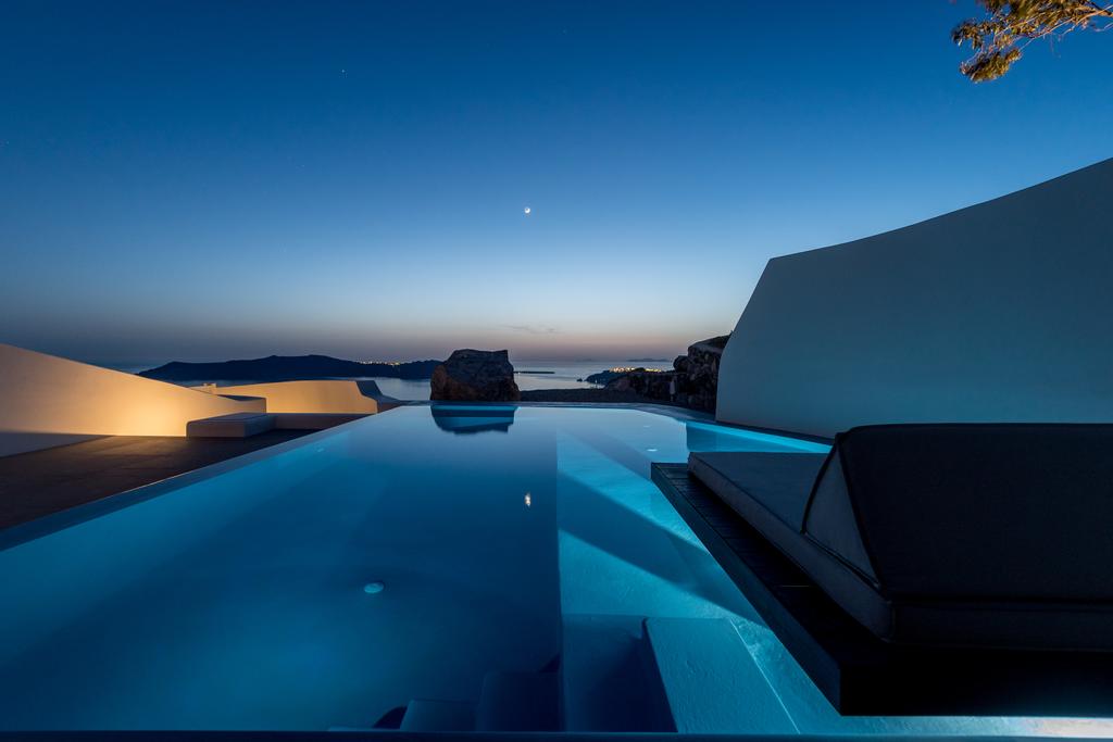 Hotels in Santorini Greece